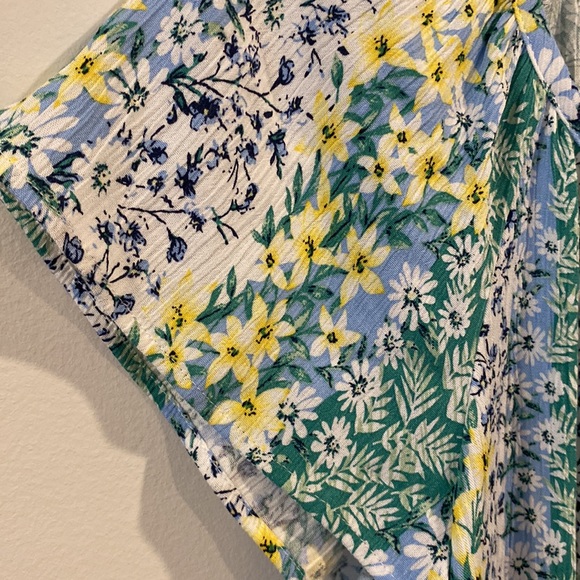 FAITH & ZOE Short Sleeve around Neck Top Size M - Picture 4 of 7